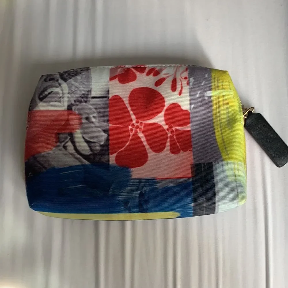 Hayward make up bag NWOT
